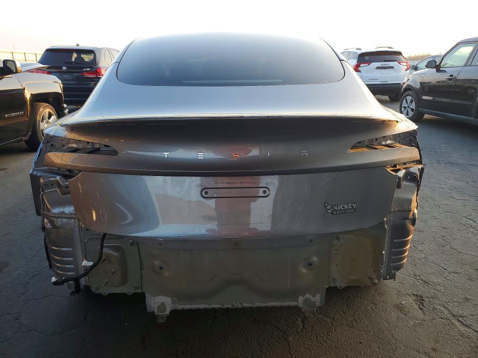 75393525 :رقم المزاد ، 5YJ3E1EAXSF015793 vin ، 2025 Tesla Model 3 مزاد بيع