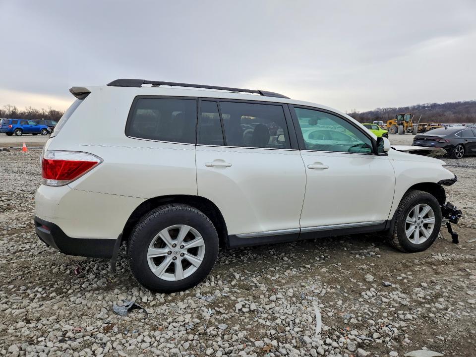2013 Toyota Highlander მანქანა იყიდება აუქციონზე, vin: 5TDBK3EH9DS218377, აუქციონის ნომერი: 78618625