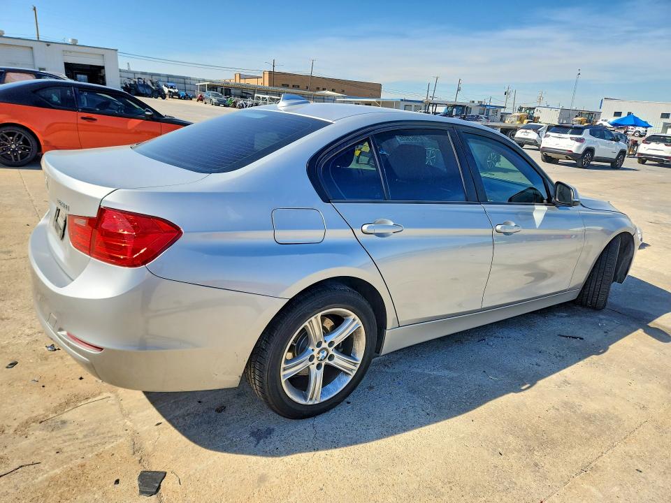 77967925 :رقم المزاد ، WBA3A5G50ENP31625 vin ، 2014 Bmw 328 مزاد بيع
