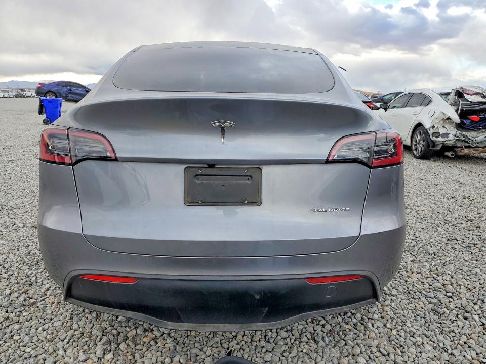 Продаж на аукціоні авто 2025 Tesla Model Y, vin: 7SAYGAEE4SF217602, номер лоту: 75375005