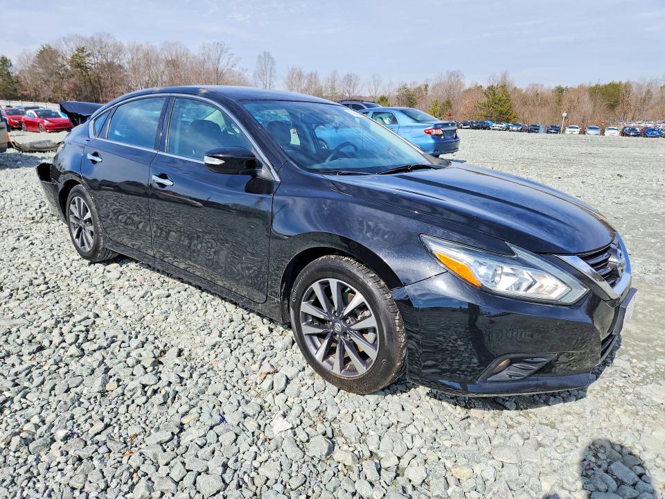 77945835 :رقم المزاد ، 1N4AL3AP9HC177641 vin ، 2017 Nissan Altima مزاد بيع