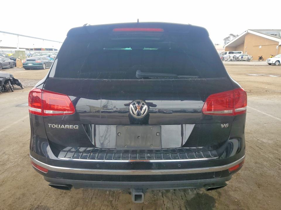 77184555 :رقم المزاد ، WVGRF7BP6HD004160 vin ، 2017 Volkswagen Touareg مزاد بيع
