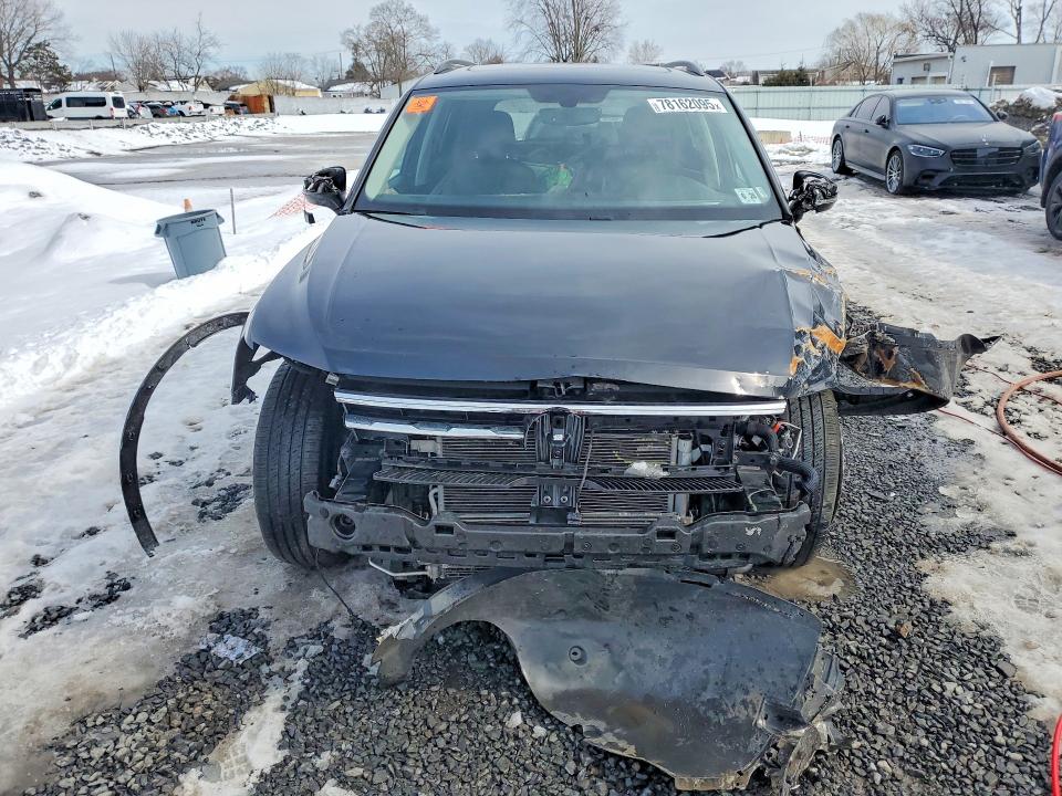 2021 Volkswagen Tiguan მანქანა იყიდება აუქციონზე, vin: 3VV2B7AX7MM132975, აუქციონის ნომერი: 78162095