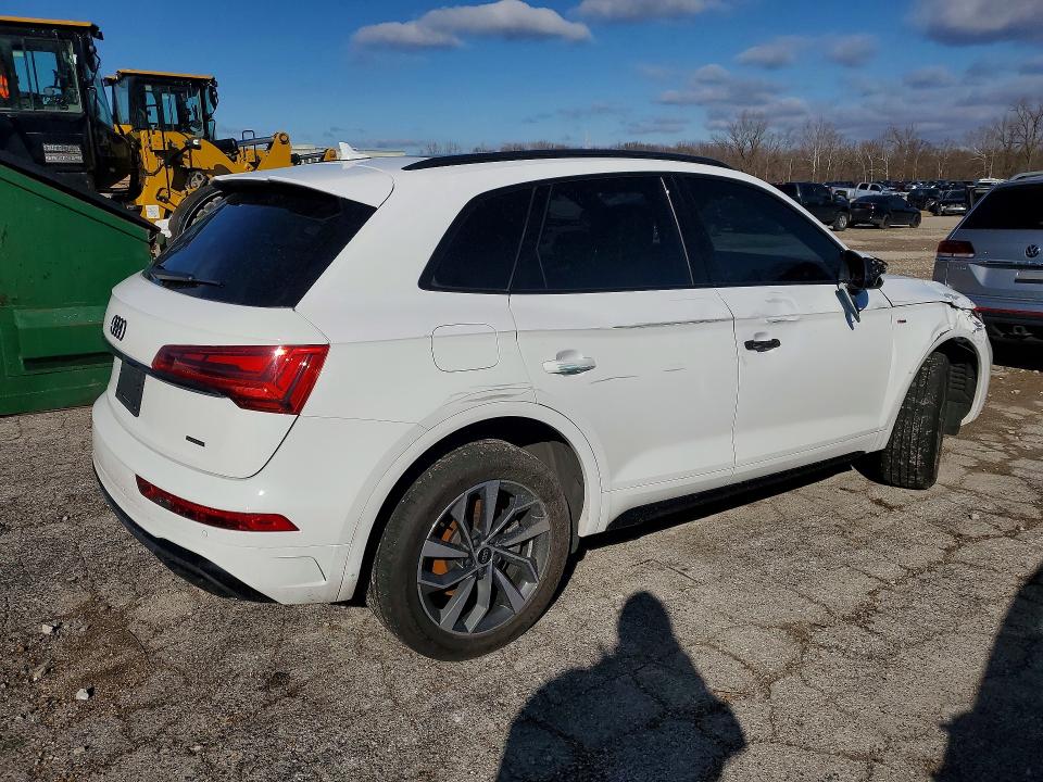 77579295 :رقم المزاد ، WA1GAAFY7R2111798 vin ، 2024 Audi Q5 مزاد بيع
