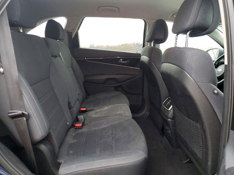 Продажа на аукционе авто 2016 Kia Sorento, vin: 5XYPG4A50GG084868, номер лота: 77095215