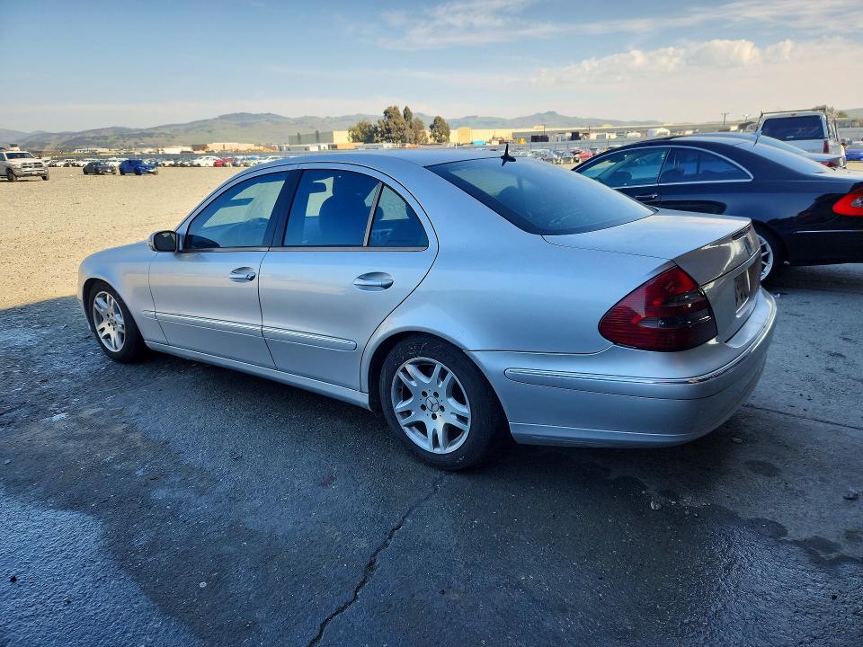 76203925 :رقم المزاد ، WDBUF65J53A130633 vin ، 2003 Mercedes-benz E مزاد بيع