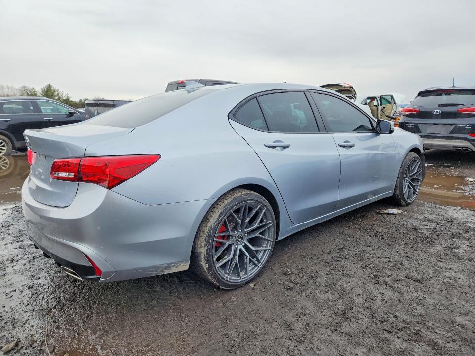 78903525 :رقم المزاد ، 19UUB3F32JA000853 vin ، 2018 Acura Tlx مزاد بيع