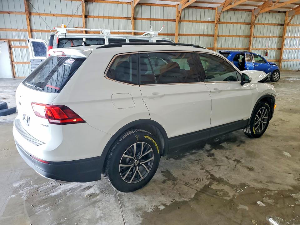 76797495 :رقم المزاد ، 3VV2B7AX5KM197496 vin ، 2019 Volkswagen Tiguan مزاد بيع