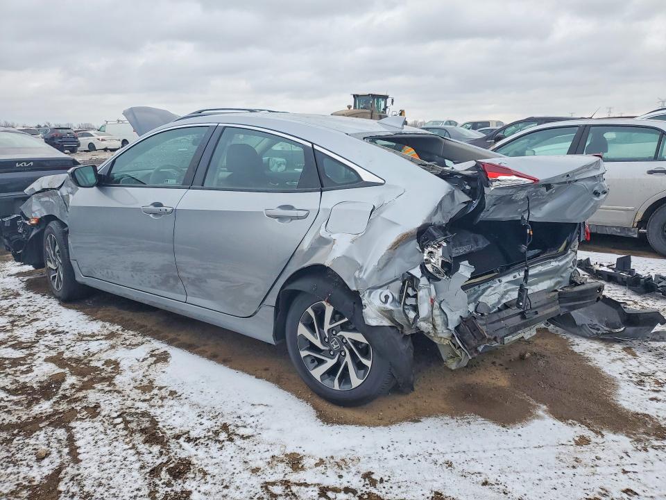 76128185 :رقم المزاد ، 2HGFC2F79JH585970 vin ، 2018 Honda Civic مزاد بيع