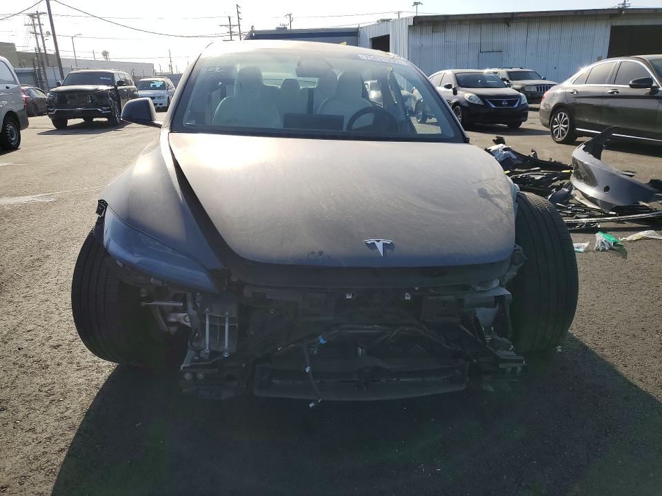 2025 Tesla Model 3 მანქანა იყიდება აუქციონზე, vin: 5YJ3E1EA3SF983718, აუქციონის ნომერი: 75431395