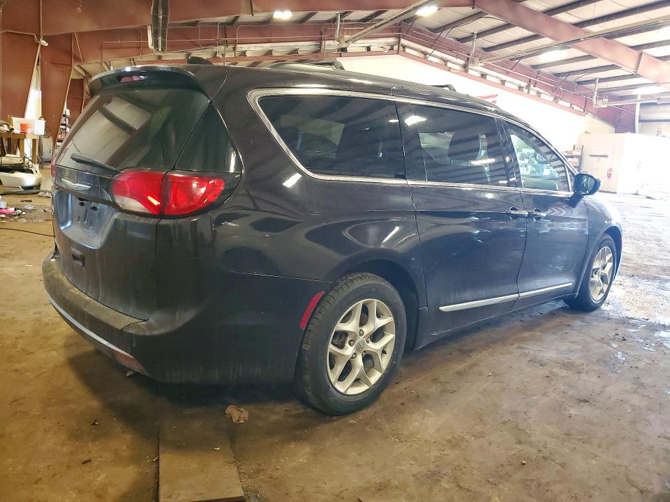 Продаж на аукціоні авто 2017 Chrysler Pacifica, vin: 2C4RC1BG8HR821041, номер лоту: 79261585