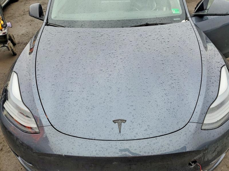 78900725 :رقم المزاد ، 7SAYGDEE0RA215256 vin ، 2024 Tesla Model Y مزاد بيع
