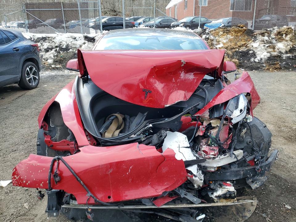 77082195 :رقم المزاد ، 5YJ3E1EA9NF370359 vin ، 2022 Tesla Model 3 مزاد بيع