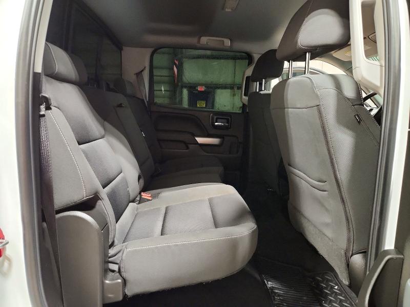 Продажа на аукционе авто 2018 Chevrolet Silverado, vin: 3GCUKREC9JG475971, номер лота: 76310275