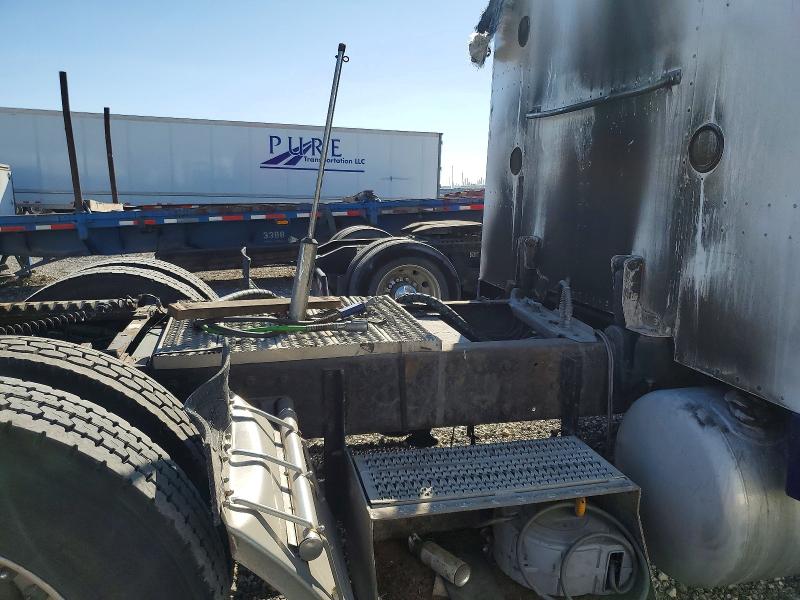 78400995 :رقم المزاد ، 1XP5DB9X0WD451340 vin ، 1998 Peterbilt 379 مزاد بيع
