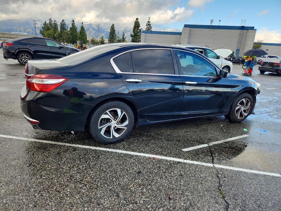 Продажа на аукционе авто 2017 Honda Accord, vin: 1HGCR2F3XHA033479, номер лота: 77898005