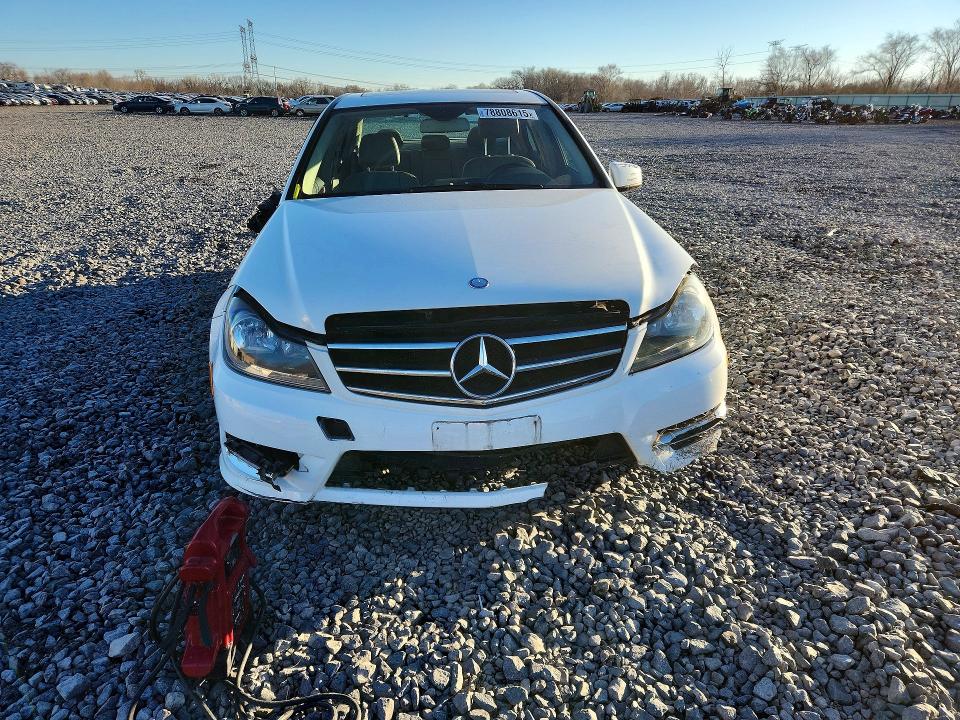 2014 Mercedes-benz C მანქანა იყიდება აუქციონზე, vin: WDDGF8AB2EA913135, აუქციონის ნომერი: 78808615