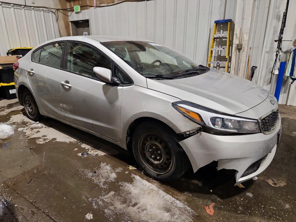 2018 Kia Forte მანქანა იყიდება აუქციონზე, vin: 3KPFK4A77JE209641, აუქციონის ნომერი: 78742205