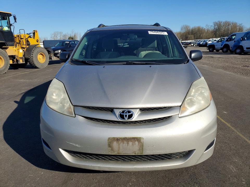 2009 Toyt Sienna Ce/le მანქანა იყიდება აუქციონზე, vin: 5TDZK23C89S233413, აუქციონის ნომერი: 79406325