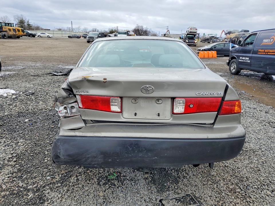 76757285 :رقم المزاد ، JT2BG28K3Y0485129 vin ، 2000 Toyota Camry مزاد بيع