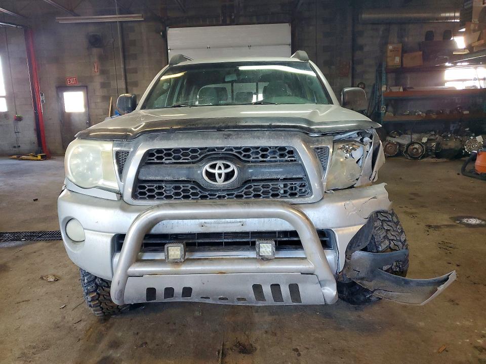 Продажа на аукционе авто 2011 Toyota Tacoma, vin: 3TMMU4FN9BM024118, номер лота: 76040635