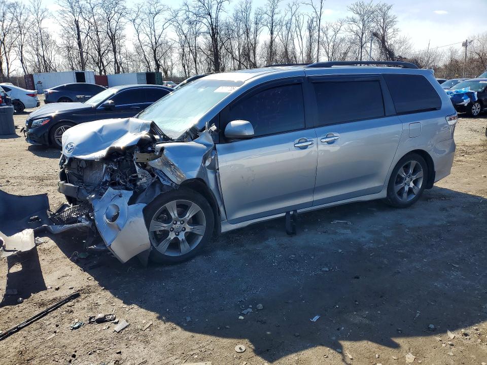 2015 Toyota Sienna მანქანა იყიდება აუქციონზე, vin: 5TDXK3DC2FS542205, აუქციონის ნომერი: 78779205