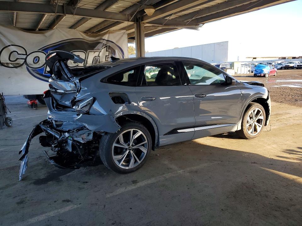 77148535 :رقم المزاد ، WA142BFZ5PP071199 vin ، 2023 Audi Q4 E-tron مزاد بيع