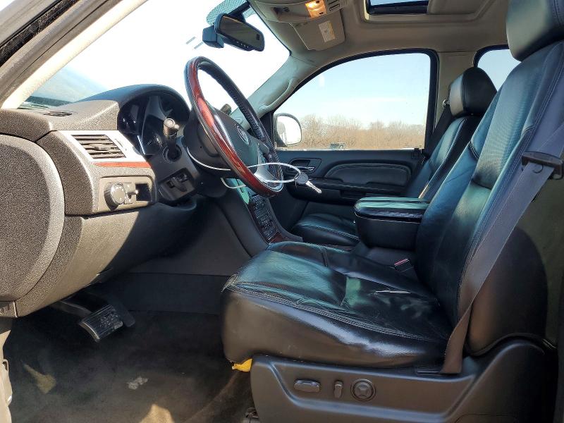 2008 Cadillac Escalade მანქანა იყიდება აუქციონზე, vin: 1GYFK66868R113702, აუქციონის ნომერი: 77569945