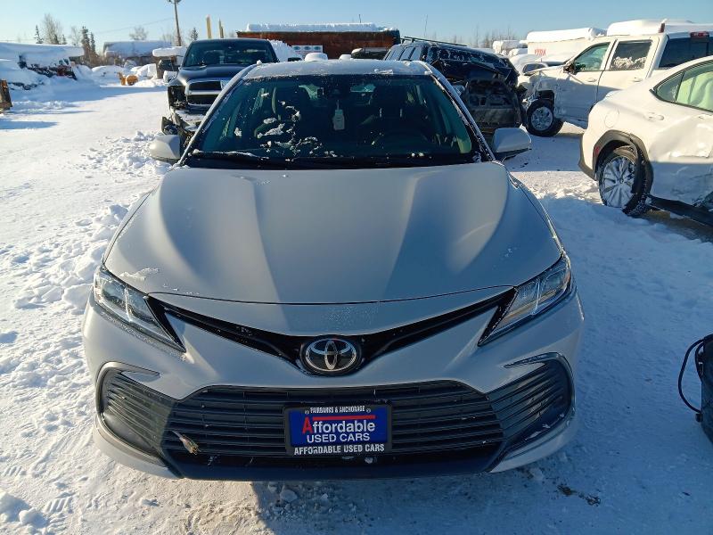 Продаж на аукціоні авто 2022 Toyota Camry, vin: 4T1C11BK0NU065666, номер лоту: 77810315