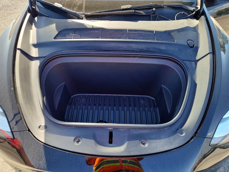 76571215 :رقم المزاد ، 7SAYGDEE8NF317661 vin ، 2022 Tesla Model Y مزاد بيع