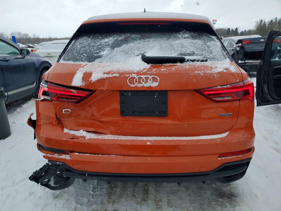 76350875 :رقم المزاد ، WA1EECF37R1035078 vin ، 2024 Audi Q3 مزاد بيع