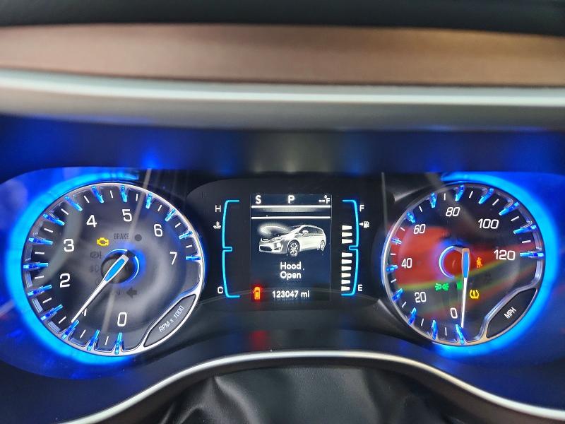 76556715 :رقم المزاد ، 2C4RC1BG6HR668580 vin ، 2017 Chrysler Pacifica مزاد بيع