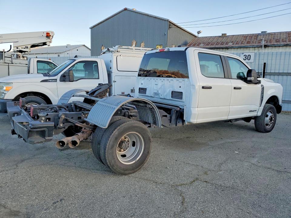 75302335 :رقم المزاد ، 1FT8W3DT5PEC22151 vin ، 2023 Ford F350 Super مزاد بيع