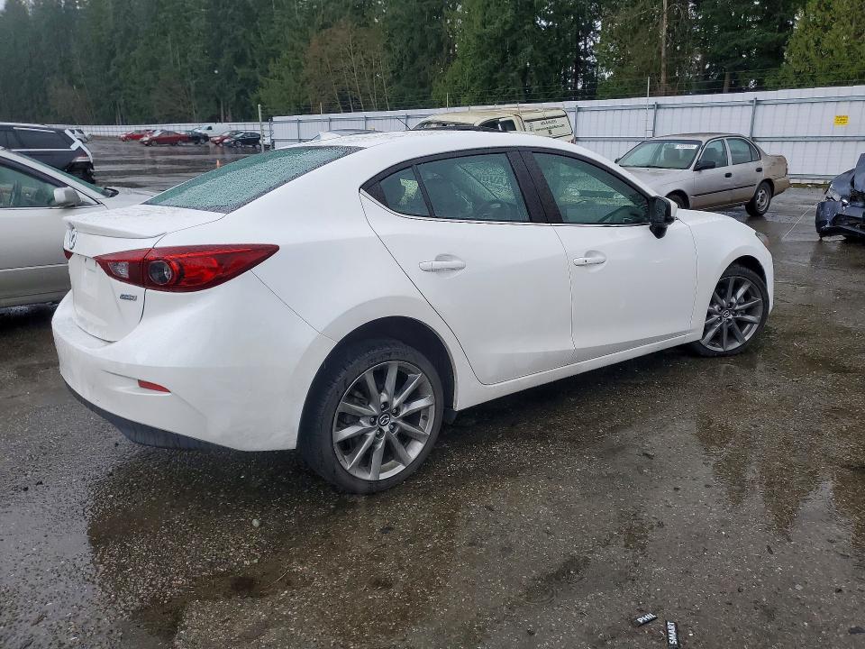 77598005 :رقم المزاد ، 3MZBN1V30JM254659 vin ، 2018 Mazda 3 مزاد بيع