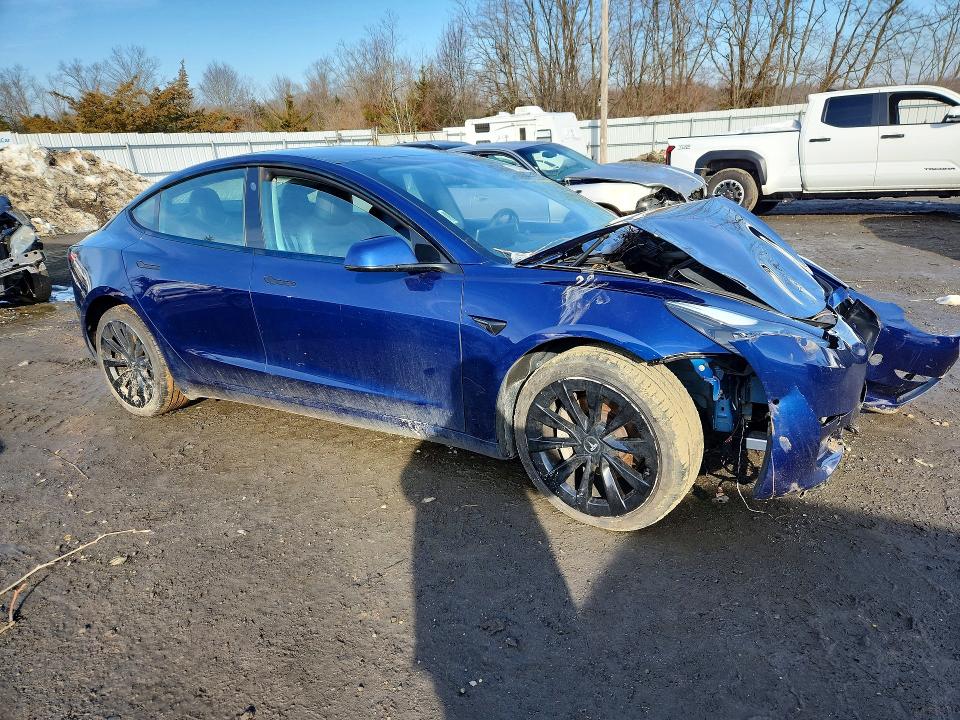 2022 Tesla Model 3 მანქანა იყიდება აუქციონზე, vin: 5YJ3E1EA5NF142696, აუქციონის ნომერი: 78592485