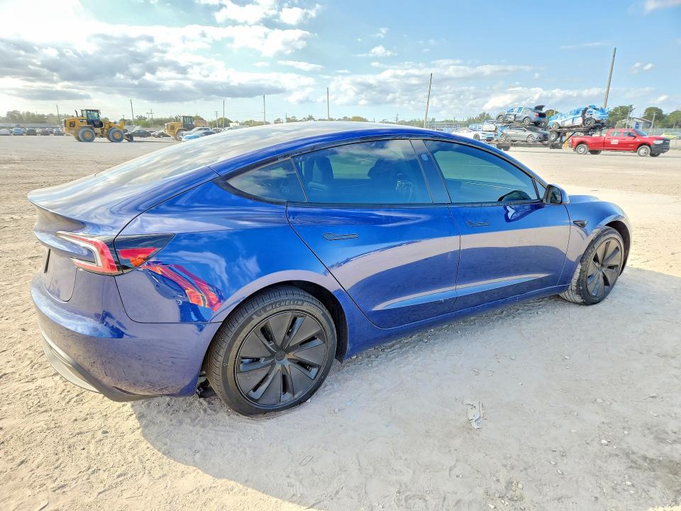 Продажа на аукционе авто 2025 Tesla Model 3, vin: 5YJ3E1EA4SF923561, номер лота: 76861295