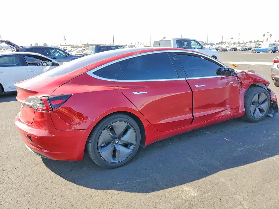 Продажа на аукционе авто 2018 Tesla Model 3, vin: 5YJ3E1EA2JF012952, номер лота: 76544975
