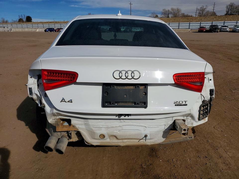 75942625 :رقم المزاد ، WAUFFAFL8FA082687 vin ، 2015 Audi A4 مزاد بيع