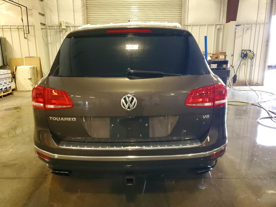 2015 Volkswagen Touareg მანქანა იყიდება აუქციონზე, vin: WVGEF9BP8FD006824, აუქციონის ნომერი: 77630645
