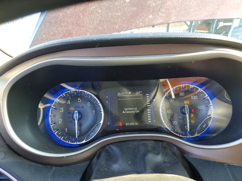 77142005 :رقم المزاد ، 2C4RC1DG6MR545613 vin ، 2021 Chrysler Voyager مزاد بيع
