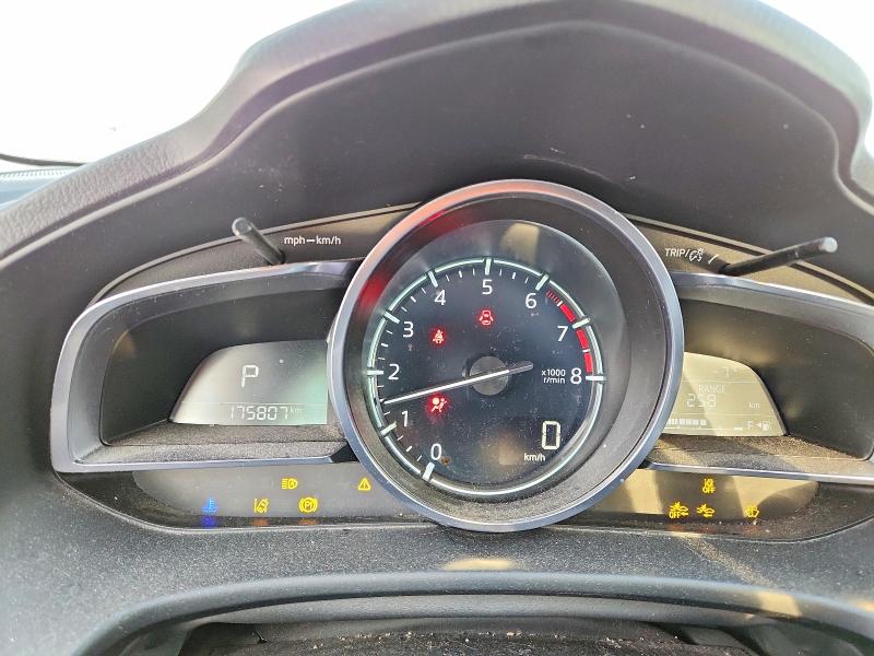 75637925 :رقم المزاد ، JM1BN1W30J1195840 vin ، 2018 Mazda 3 مزاد بيع