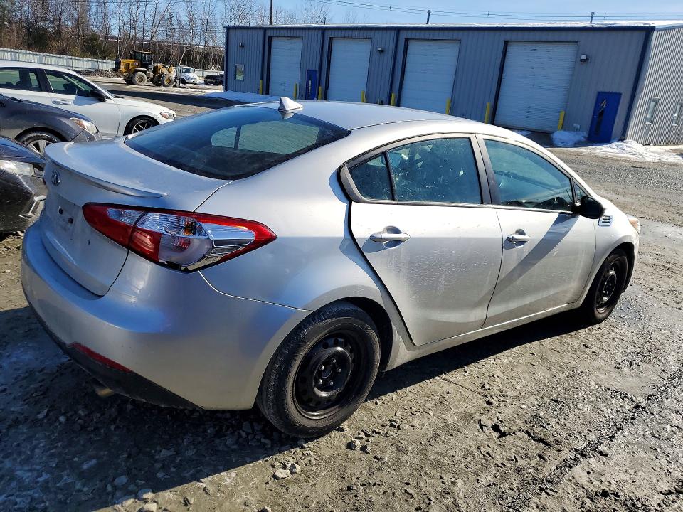 77355385 :رقم المزاد ، KNAFK4A68F5287417 vin ، 2015 Kia Forte مزاد بيع