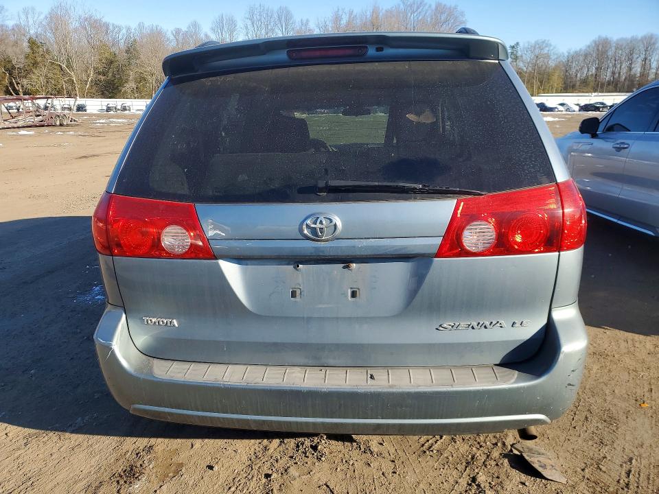 Продажа на аукционе авто 2010 Toyota Sienna, vin: 5TDKK4CC6AS325511, номер лота: 75662855