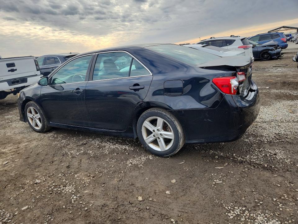 77419195 :رقم المزاد ، 4T1BF1FK4EU385905 vin ، 2014 Toyota Camry مزاد بيع