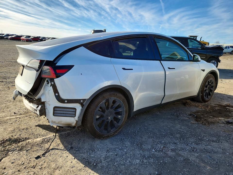 Продажа на аукционе авто 2021 Tesla Model Y, vin: 5YJYGDEE4MF090710, номер лота: 77473945