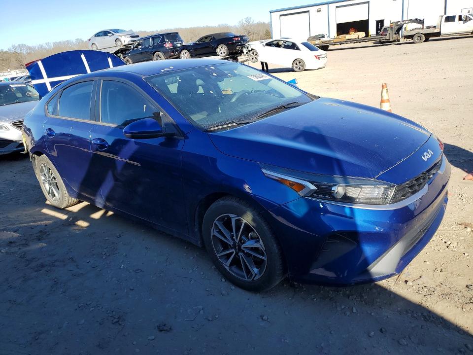 75658485 :رقم المزاد ، 3KPF24AD0NE426962 vin ، 2022 Kia Forte مزاد بيع