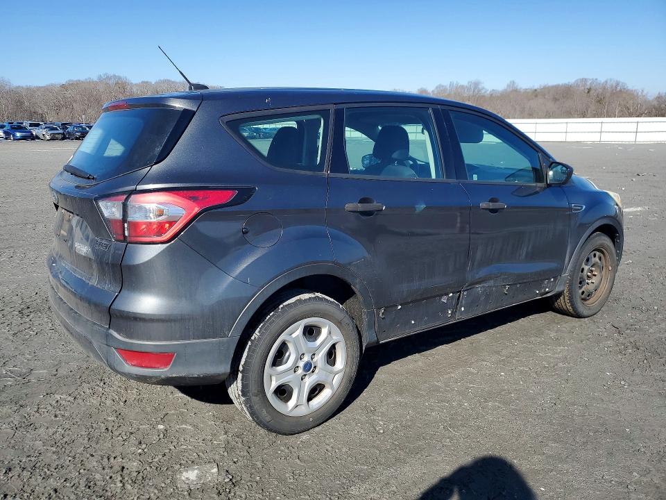 2017 Ford Escape მანქანა იყიდება აუქციონზე, vin: 1FMCU0F75HUE29253, აუქციონის ნომერი: 75348655