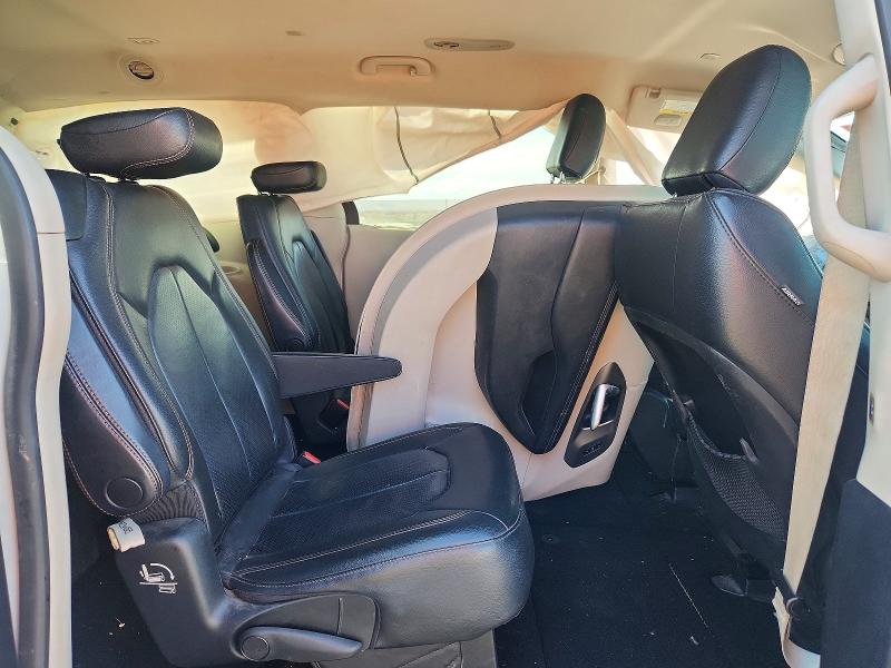 77113685 :رقم المزاد ، 2C4RC1BG5LR120370 vin ، 2020 Chrysler Pacifica مزاد بيع