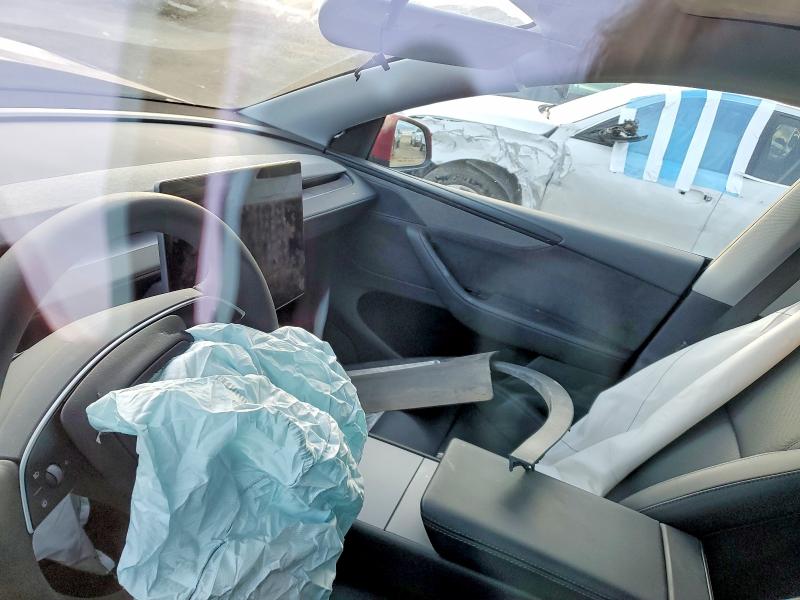 2026 Tesla Model Y მანქანა იყიდება აუქციონზე, vin: 7SAYGDEE3TF360897, აუქციონის ნომერი: 77356175