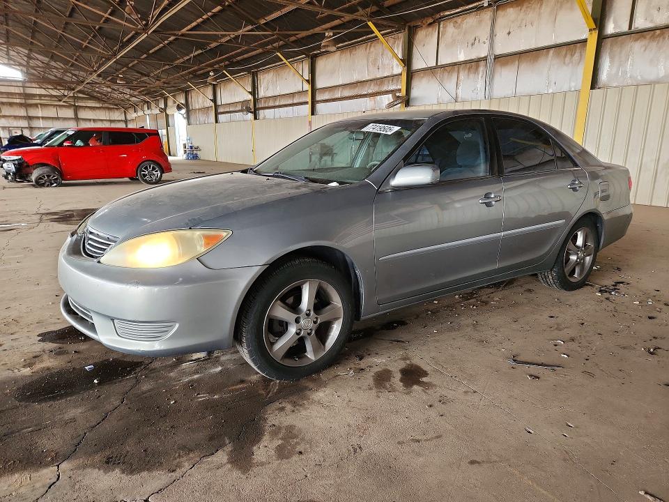 2005 Toyota Camry მანქანა იყიდება აუქციონზე, vin: 4T1BE32K35U594556, აუქციონის ნომერი: 77419505